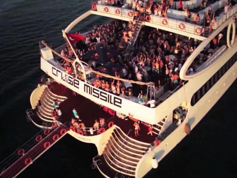 Starcraft Night Disco Boat